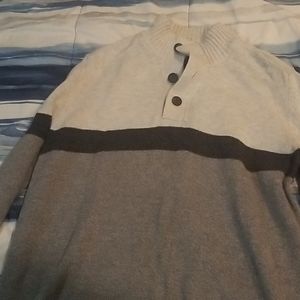 American Eagle button up sweater